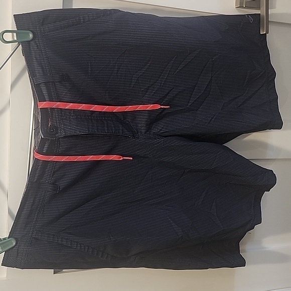 38 O'Neill shorts - Picture 1 of 3